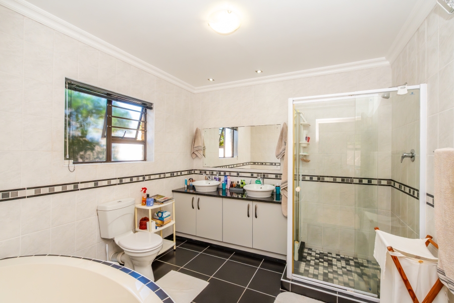 4 Bedroom Property for Sale in Myburgh Park Western Cape